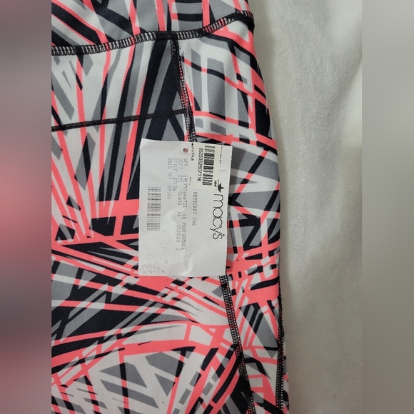 Calvin Klein Geometric Pink and Black Workout Leggings - Picture 4 of 8